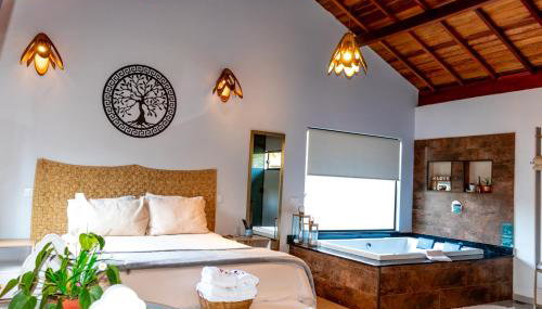 Chalé Canto do Galo 1 - Hidro da Jacuzzi, Lareira Ecológica, Cozinha Completa, Wi-Fi 80mbps, próximo a comércio local e relaxando ao som do riacho - Foto 2, towels