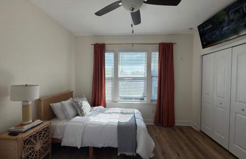 The Orange Blossom Suite Near UF Shands D-town - Photo 23