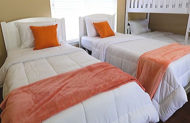 6Bdrm 3.5Bath 14Beds - 2 Story Houston - Foto 9