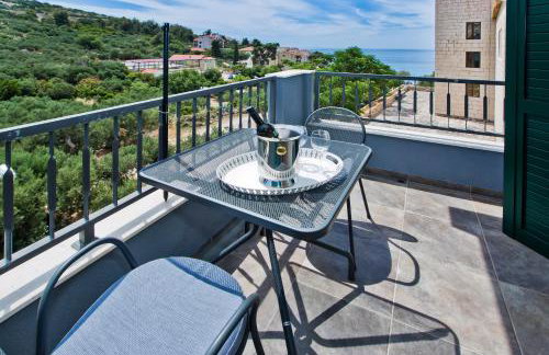 Luxurious Apartments Maslina with Beach - Photo 42