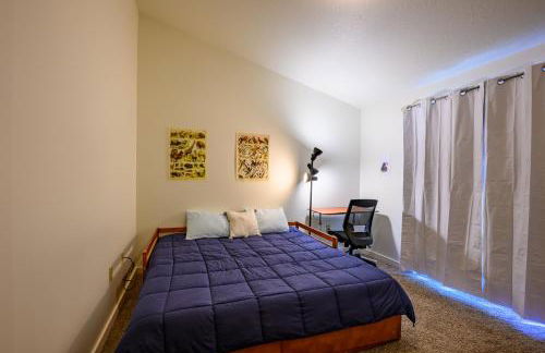 Blue House - private 2 bed, 2 bath home with garage - Photo 20