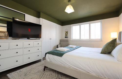 Contractor 4 Bed 3 Bath House Near Airport Parking Barry Island with Parking - Foto 14