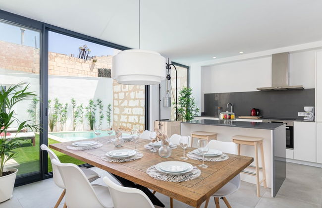 Villa With Private Terrace - Photo 31