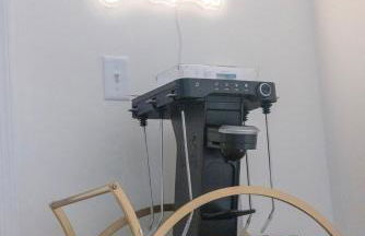 Cozy 1BR with Private Balcony, Gym, Pool & Workspace - Foto 5