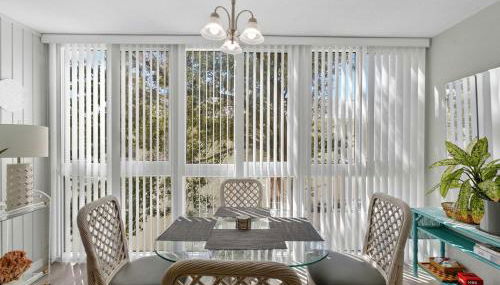 Siesta Key 2-Bedroom Condo with Pool - Photo 5