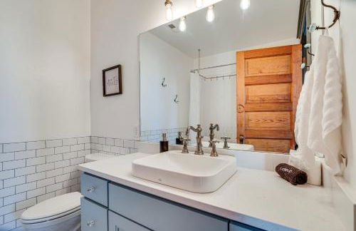 Florence Vacation Rental with Rooftop Deck! - Photo 18