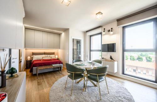 Tiny House Tower - Photo 1