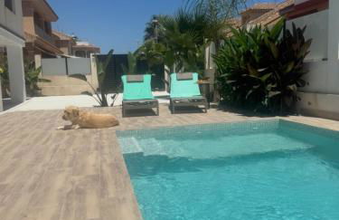 Tropical Garden Home - Cozy Ground Floor Stay - Foto 1