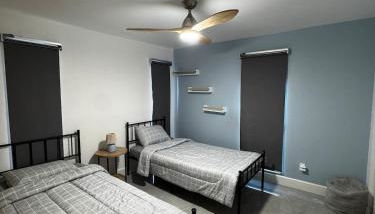 The Palm Stay Near SWF Airport laundry - Foto 5