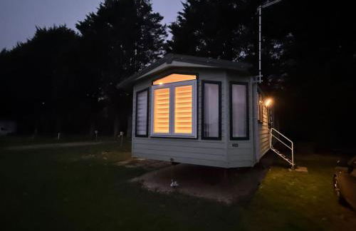 Cosy caravan in Billing Aquadrome - Photo 16
