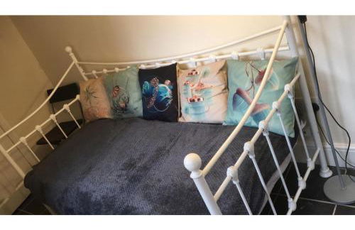 Welcoming Spacious 2-bedroom House in St Helens - Foto 18