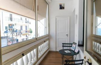 Manis Suite Apartment - Photo 14