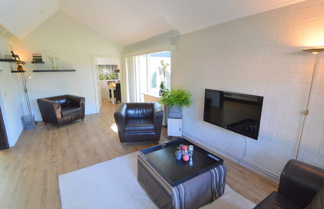 Holiday Home in Haaksbergen by Lake - Photo 11