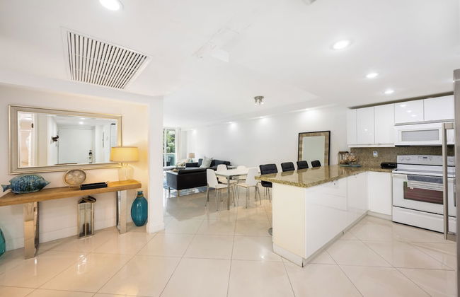 Condo Close to the Beach Pool, Gym, Tennis 2BR 6 Guests - Foto 13