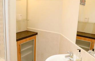 Beautiful cozy 3 bedroom 2 bathroom apartment - Foto 29