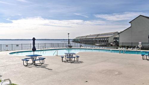 Resort-Style Lake Conroe Retreat with Balcony and View - Foto 2