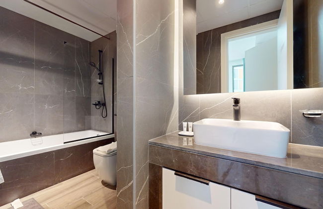 Primestay - 2BR Plus Maids Room -midtown - Foto 16