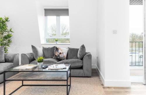 Modern Two Bed Apartment - Netflix - Balcony - Parking - 5MC - Foto 17