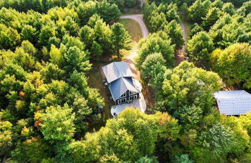 Waterfront Webster Cabin with Dock on Warner Lake! - Foto 39