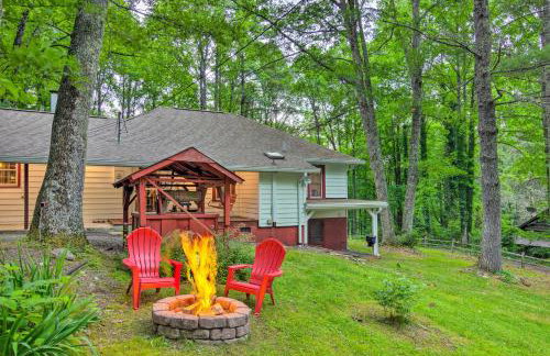 Fire Pit & Porch! Rustic Linville Falls Cottage - Photo 1