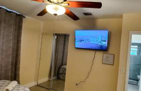 Relaxing 3 Bedroom House-Close to Beaches and Airport! - Foto 5