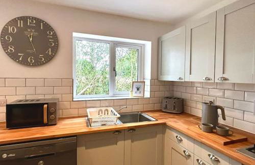 5 - Hedgehog Den, Large dog friendly garden with hottub - Photo 11