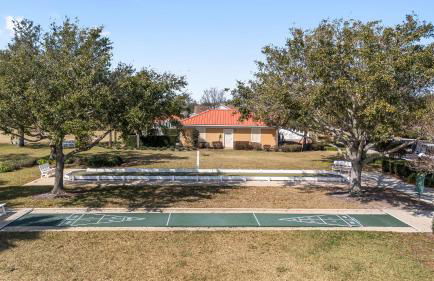 Villages Villa - Prime Location - Fenced Yard - Foto 46