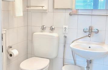 Yeganeh Stays Cologne - Foto 26