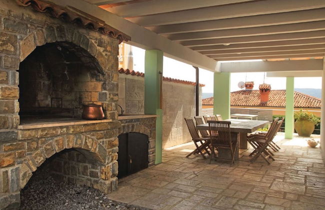 Spacious Villa with a Swimming Pool - Foto 21