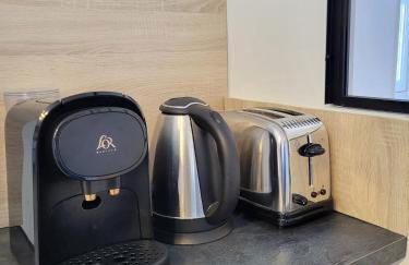 Maguilon H - 10 personnes - Proche rivière et Vals bains - Foto 15