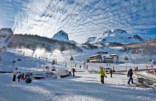 Bel appartement T2 refait à neuf avec piscine couverte de juin à fin septembre, près des stations de ski avec navette et draps et serviettes compris - Foto 24