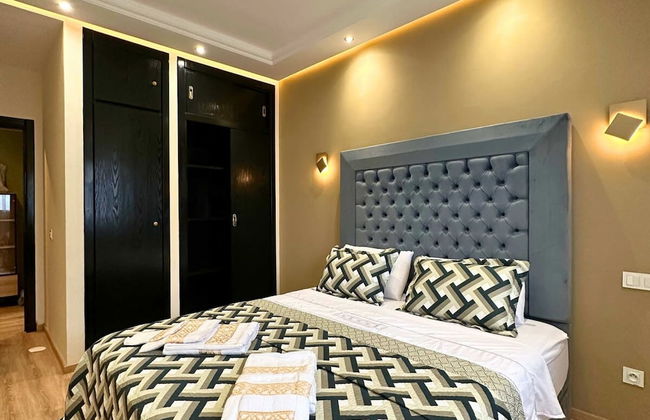 The Tropical Luxury 2BR City Centre Retreat - Photo 2