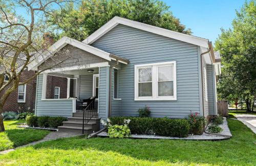 Fresh, Contemporary 2BR Home in Downtown Royal Oak - Photo 6