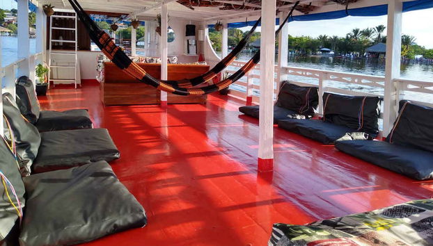 Interior do barco