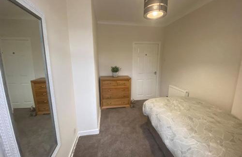 3BR Sleeps 6 Free Parking Near Glasgow City - Foto 10