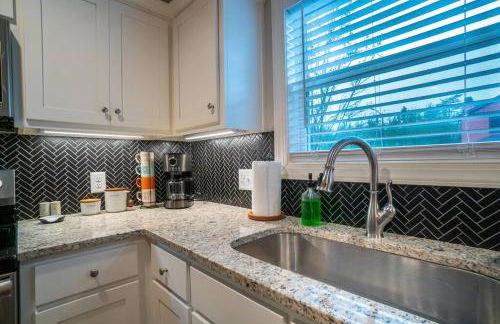 Par-Tee Haus II - Photo 13