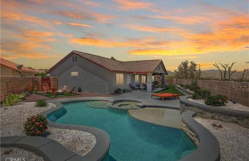 Stunning Joshua Home with Pool, Spa, & Game Room! - Foto 59
