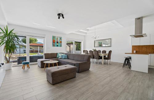 Villa Anja is a 4 bedroom villa with a 32 sqm heated pool near Imotski - Foto 14