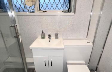 Welsh Getaway Home No 1 - 10 mins to Bike Park Wales - Photo 15