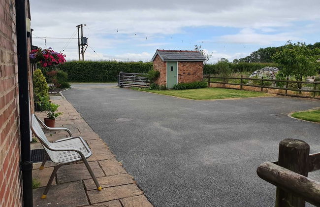 Martin Lane Farm Holiday Cottages - Photo 56