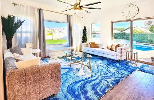 Luxe Desert Oasis, Pool, Hidden Speakeasy Room! - Foto 1