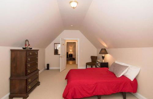 Elegant Lodge Rental with Lovely Countryside Views near Charlottesville, Virginia - Foto 36