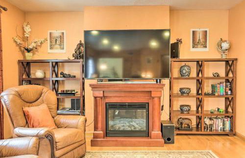 Granby Home with Deck Less Than half Mi to Aldrich Lake! - Foto 8