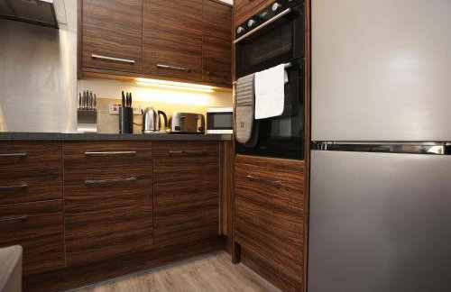 North Road By N And N Stays, perfect for contractor and corporate stays, Long Stays welcome, Free on street parking, WIFI, Near Gloucester Road - Foto 42