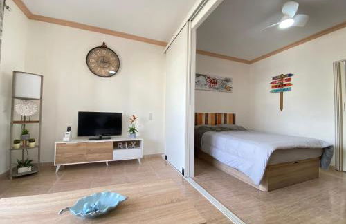 Fuengirola Holiday Apartment w/Balcony View & Pool - Photo 8