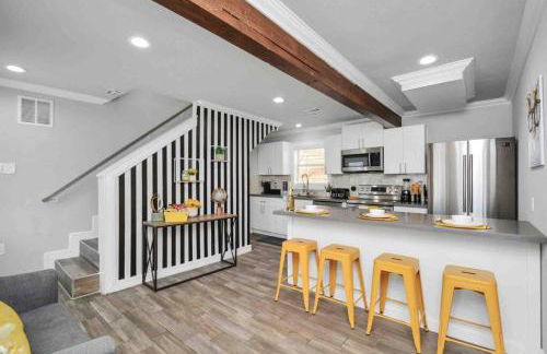 Central Yellow Gem: Cozy Views & Proximity - Foto 24