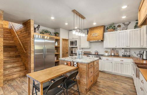 Ultimate Mtn Retreat - Game room-Fire Pits-Views-Bunk Room - Foto 15