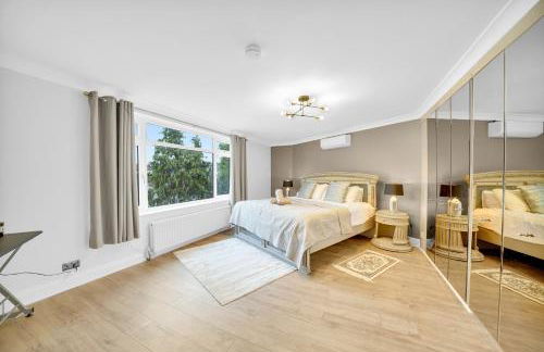 Lux 5 Bed sleeps 11, 10 mins from Wembley Stadium, Jacuzzi and Steam Shower - Photo 9