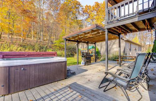 Shady Point Retreat with Hot Tub and Pickleball! - Foto 38