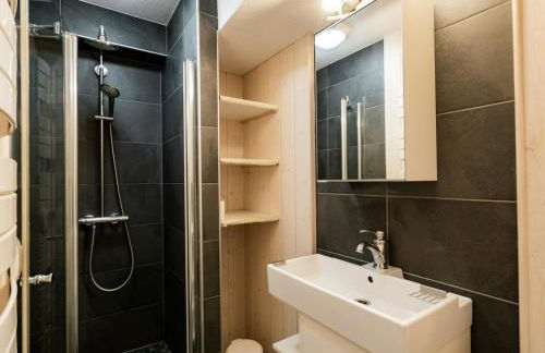 Appartement 3 pièces, 6 personnes, à proximité des pistes - FR-1-676-119 - Photo 9